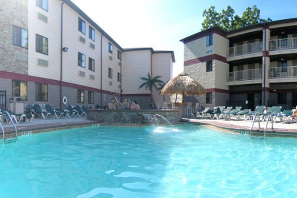 & Conference Center 4*